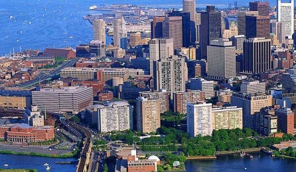 Freshman class takes field trip to Boston