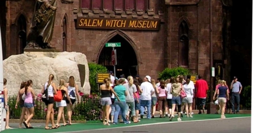 Class of 2019 plans halloween field trip to Salem