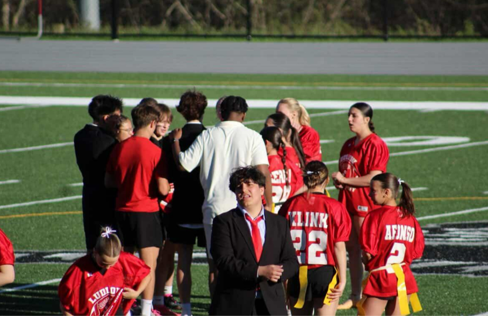Powderpuff : Freshman & Juniors Celebrate Win